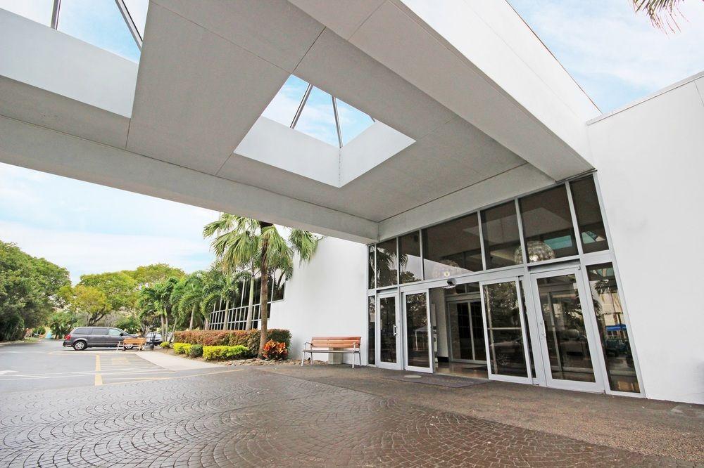 Sawgrass Grand Hotel And Suites Sports Complex Sunrise Exterior foto